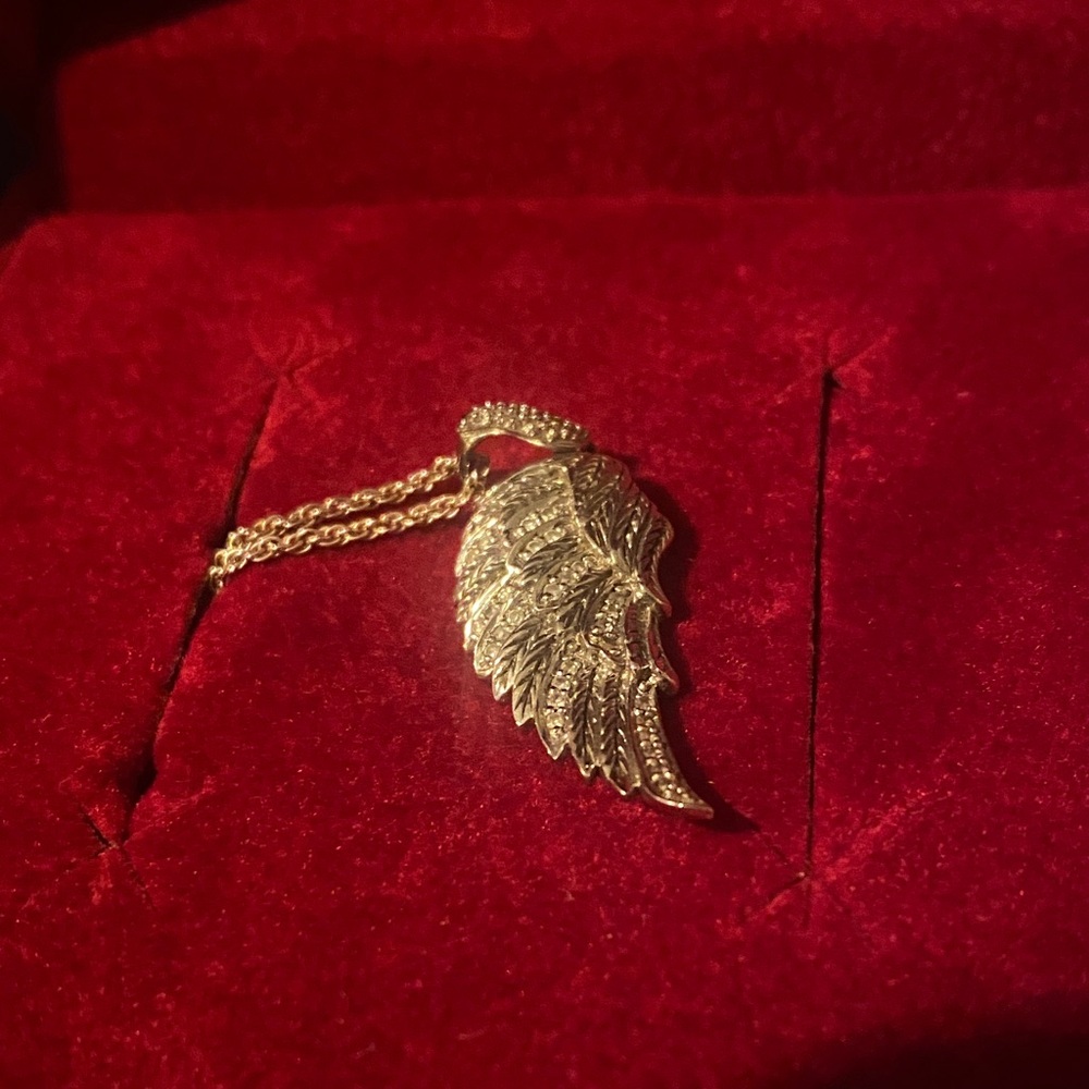 Silver Wing Pendant Necklace
